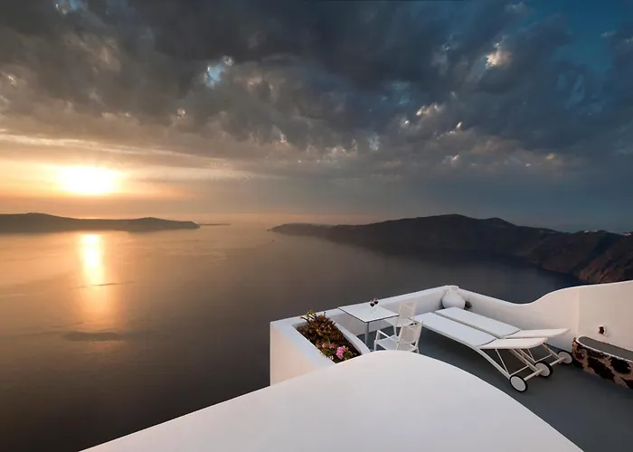 Regina Mare-adults Only 4* Imerovigli (Santorini)